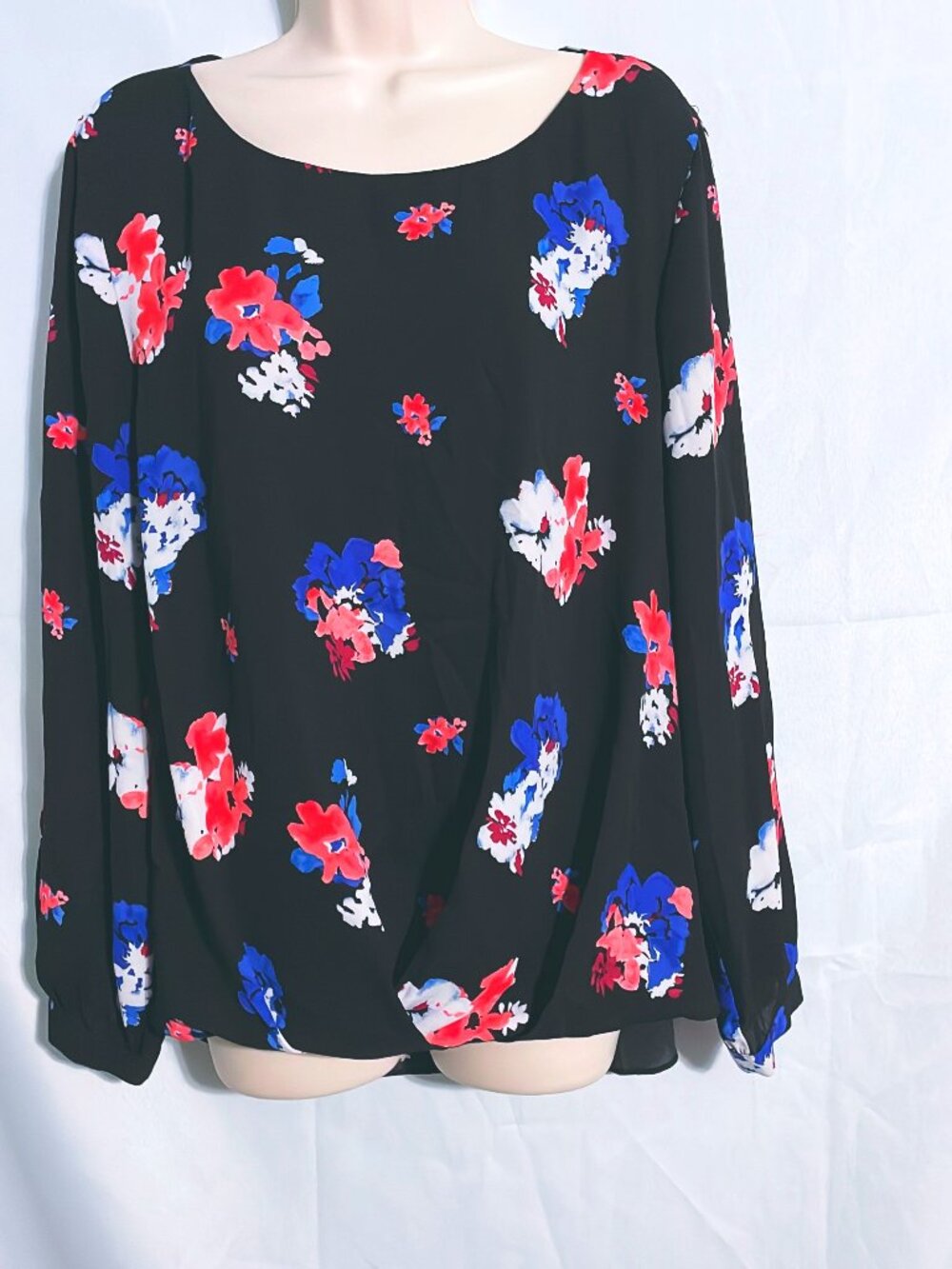 Vince Camuto Cute Black Floral Top Size XL